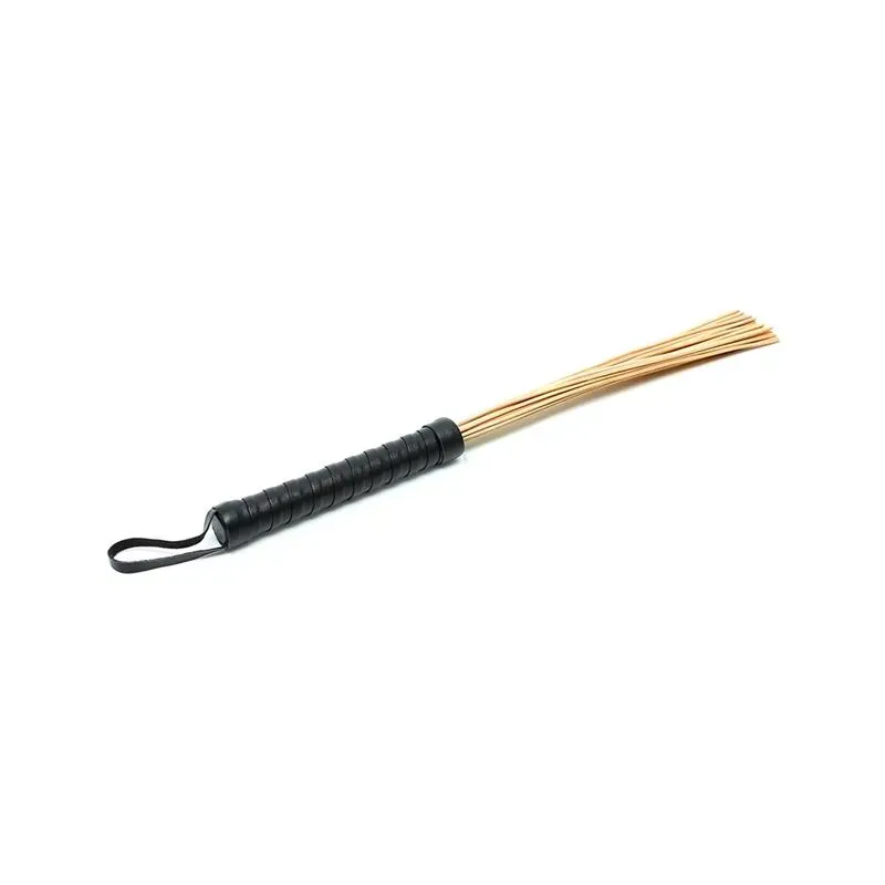 BONDAGE PLAY Rotan Flogger rotangpiits