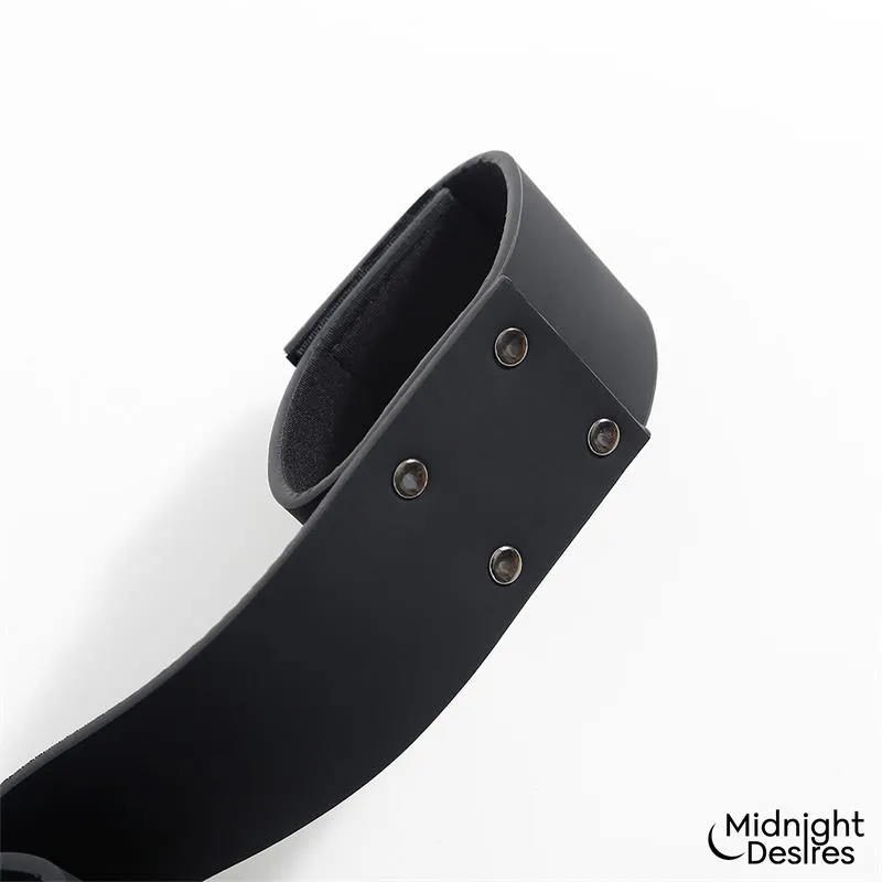 Painduv bondage-latt