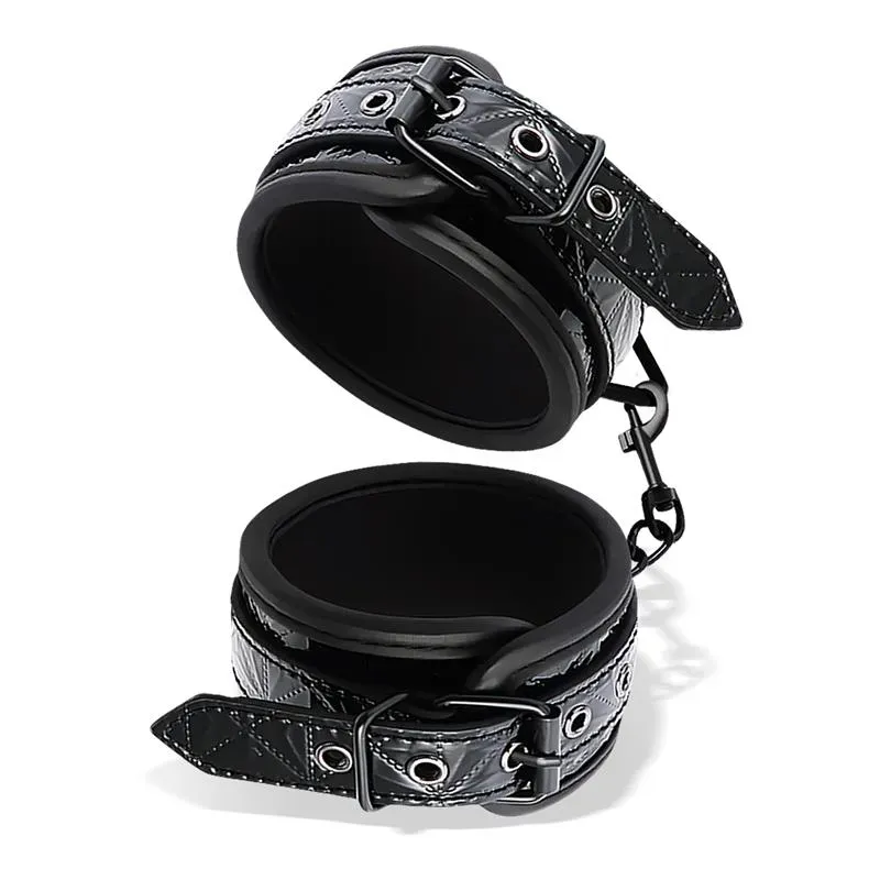 BLACK SAPPHIRE наручники из веганской кожи