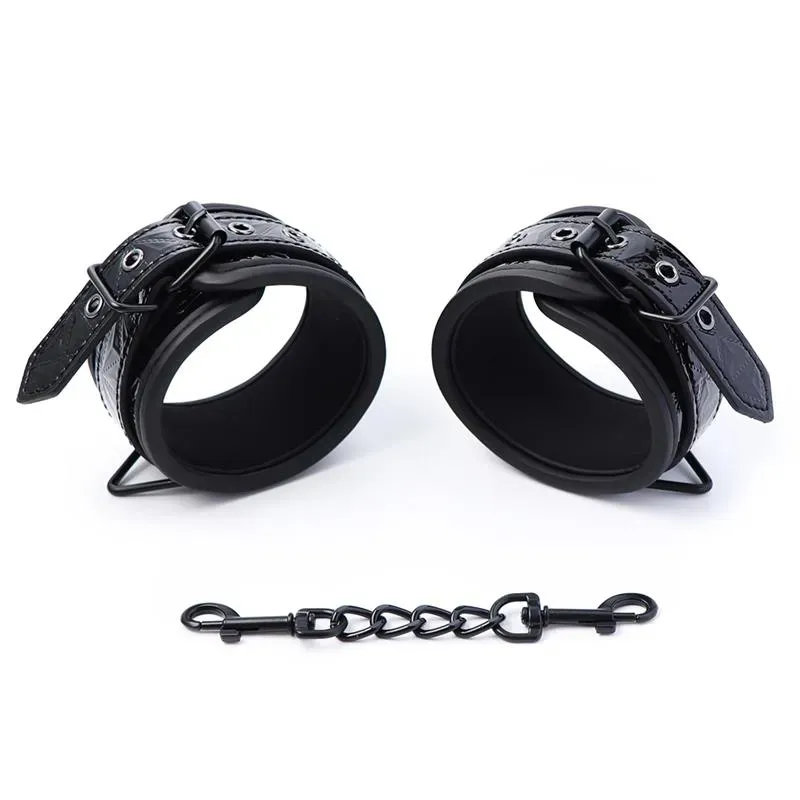 BLACK SAPPHIRE наручники из веганской кожи