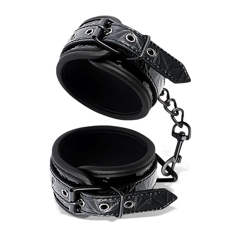BLACK SAPPHIRE pahkluumansetid vegan-nahast