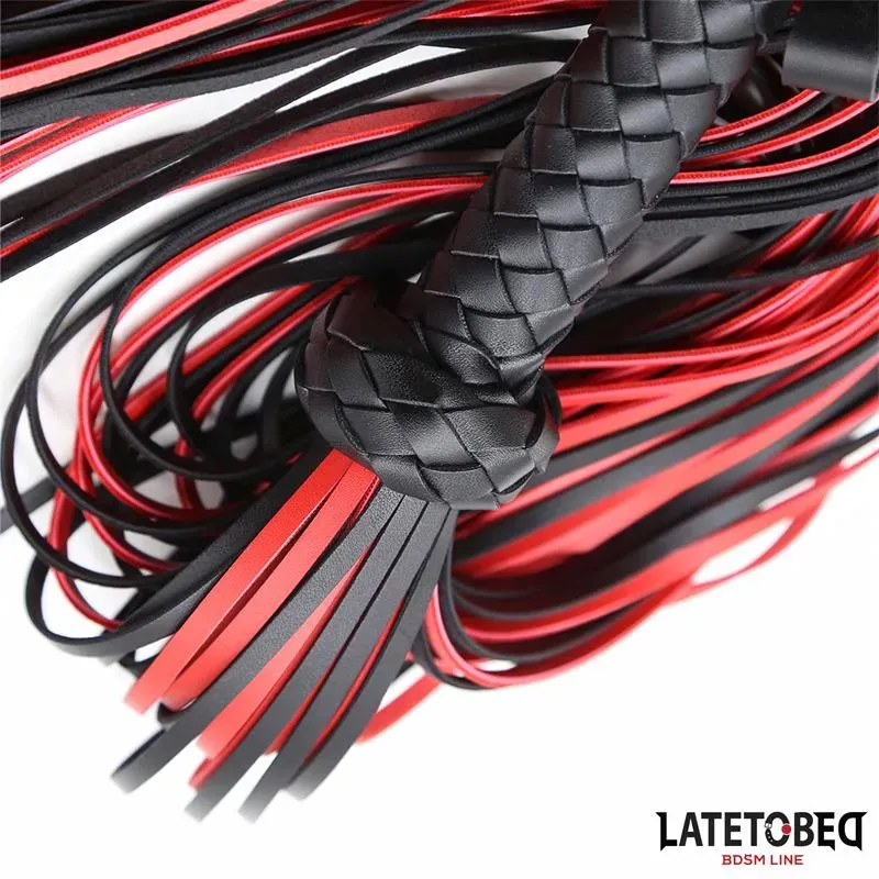 LATETOBED Flogger 65 cm piits, must-punane