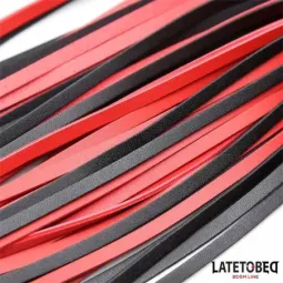 LATETOBED Flogger 65 cm piits, must-punane