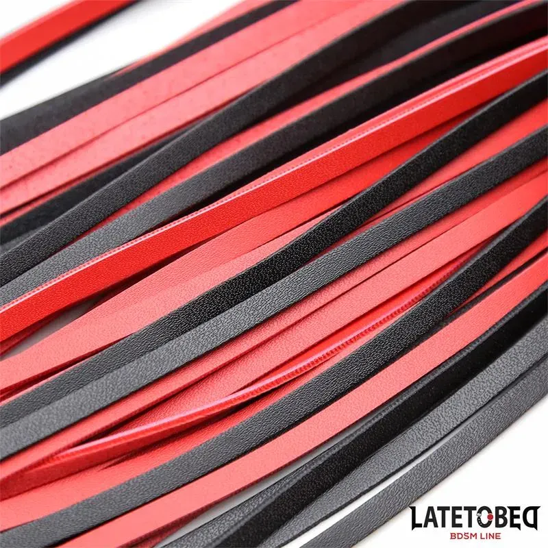 LATETOBED Flogger 65 cm piits, must-punane